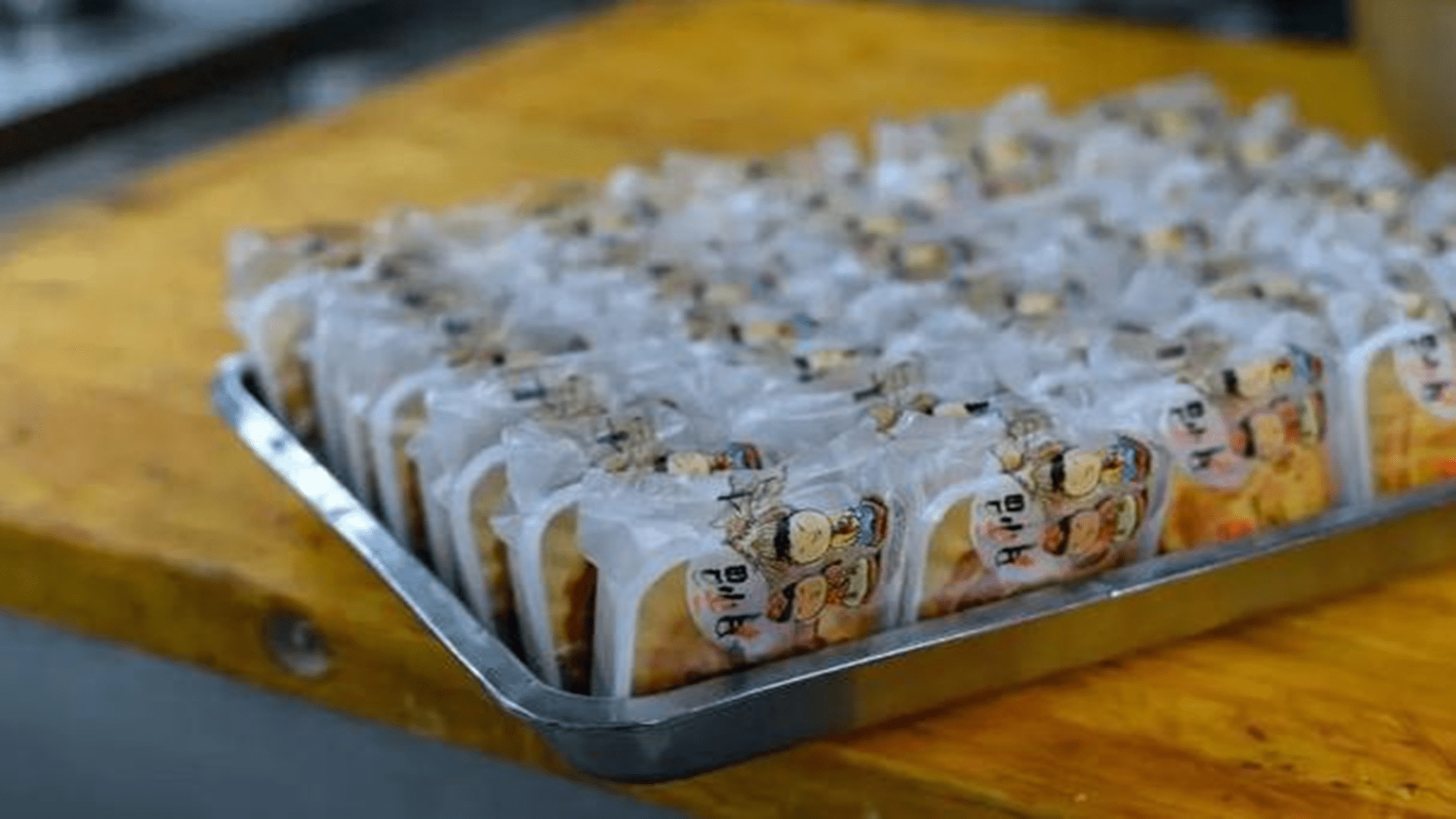 关怀|铁锤不开的月饼？中国矿大月饼走红，货真价实“矿”月饼