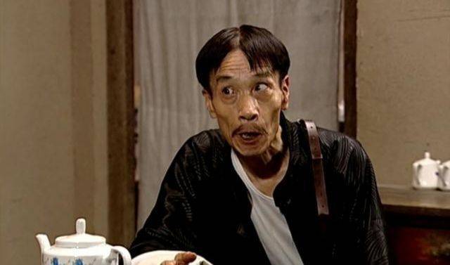 因为|50多岁出道，比主角还受观众喜爱，一部抗日剧火一个汉奸