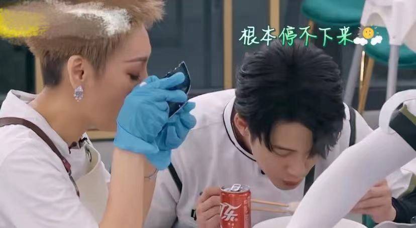 林述巍|《中餐厅》第八期:张亮林大厨的回归,扯下了节目的“遮羞布”