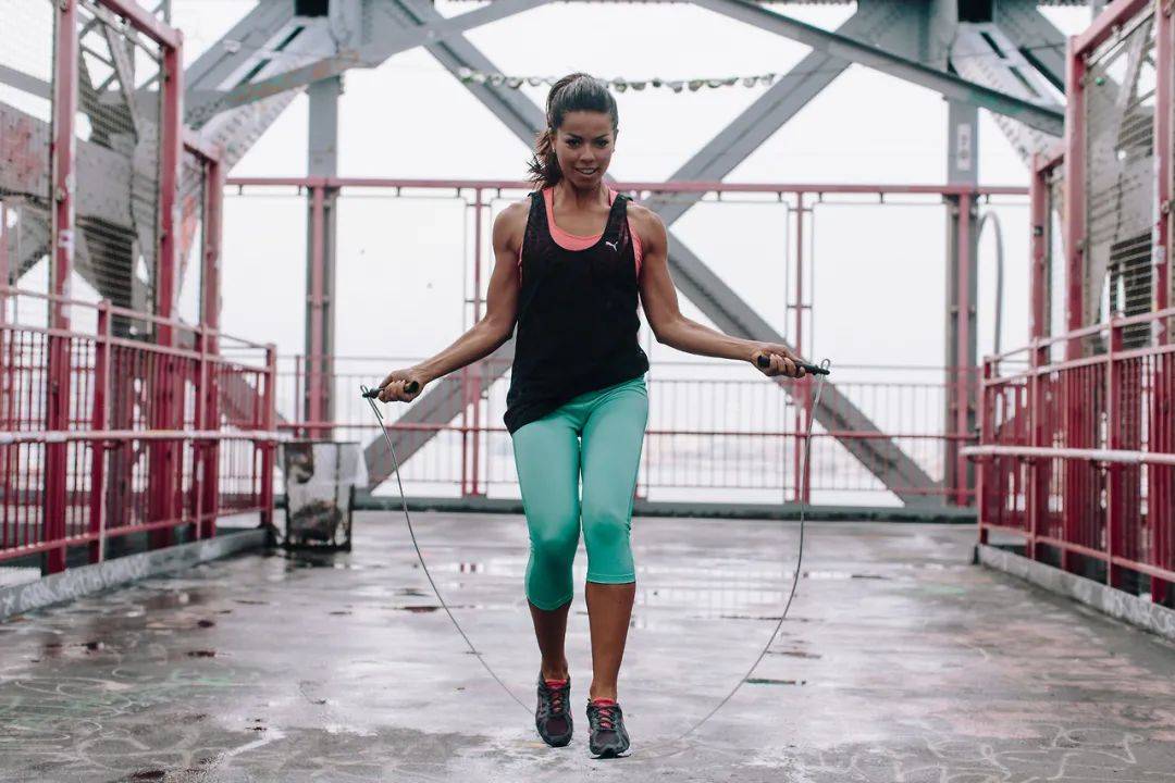 作用|跳绳对身体有什么作用？每天跳绳好吗？