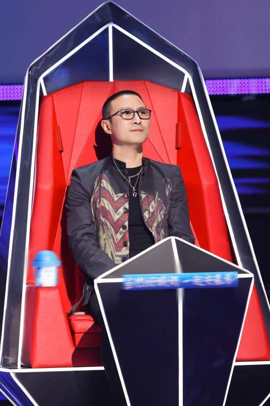 杨耀扬|汪峰李克勤互放狠话，“好声音”战队PK引全场高潮