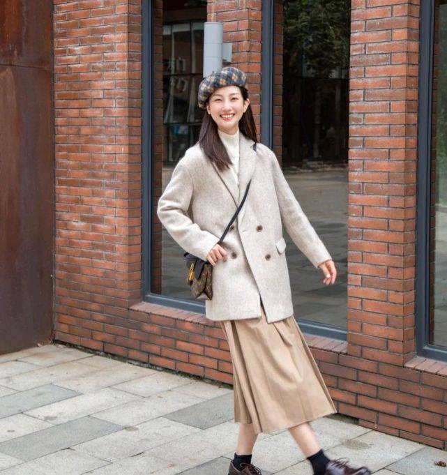 黑色|认真打扮起来的女人很美,穿搭不是为了取悦别人,而是取悦自己