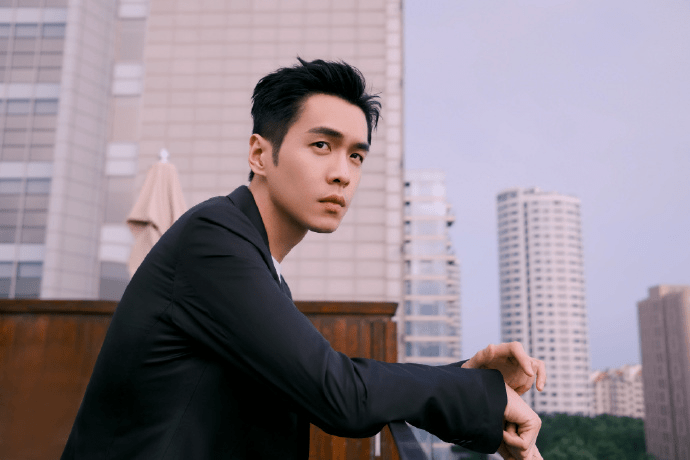 初衷|张若钧：用奇葩“新人设”上演古装悬疑，有望打破《庆余年》记录