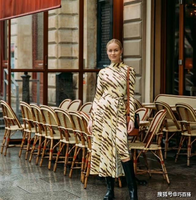 符合要求|姐妹们！别再为马丁靴穿不出精彩而烦恼了，试试光腿穿，效果贼好