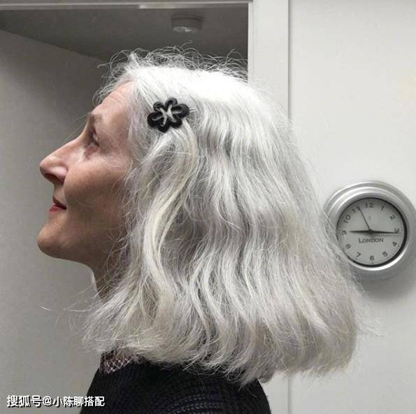 Degunst|只要你还爱玫瑰就不算老，这位时尚奶奶太会穿，轻松打造年轻态
