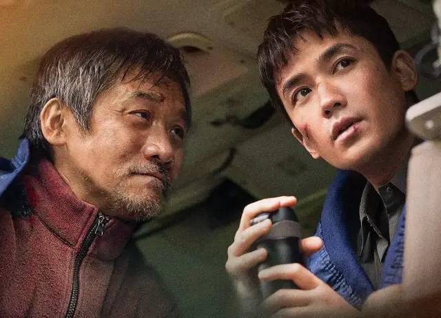 小洪|朱一龙新电影《峰爆》上映，上演中国式救援，看完直接破防了