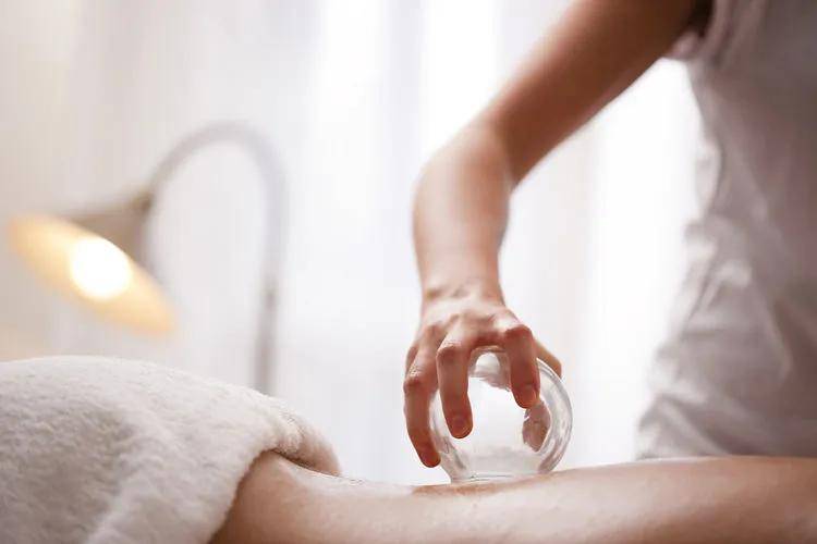 拔罐为什么起包 a4736d2b5b9749c589f66c137a4ec42e.jpeg