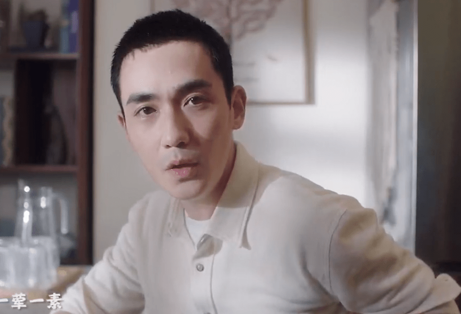 阿云嘎|卫视中秋晚会明星造型：张碧晨人鱼裙仙气足，戚薇蓬蓬袖夸张