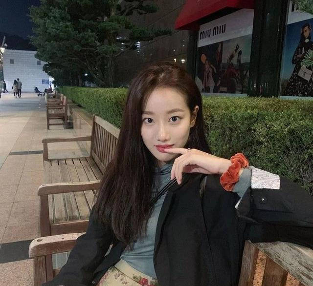 视觉|女人秋季怎么穿更显瘦？分享5个搭配诀窍，微胖身材的建议照着穿