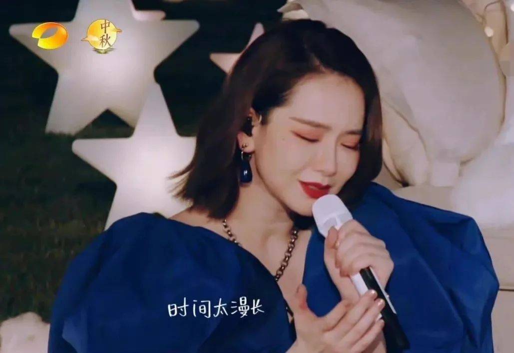 大球|中秋晚会女星神仙打架：刘诗诗头顶“大球”，赵丽颖与景甜撞衫