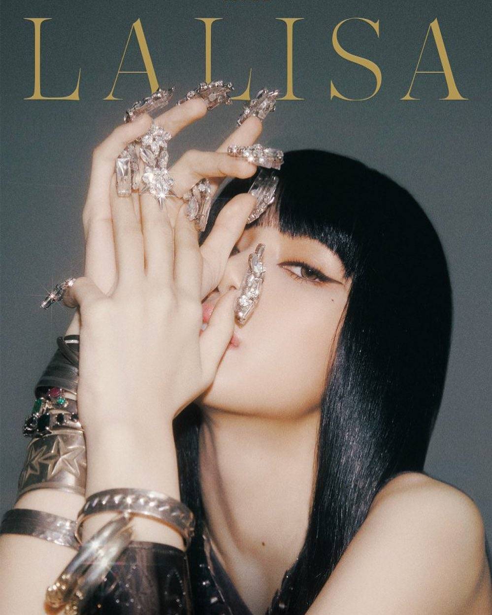 韩星|来看看韩星御用美甲师PARK EUN KYUNG为LISA设计的美甲