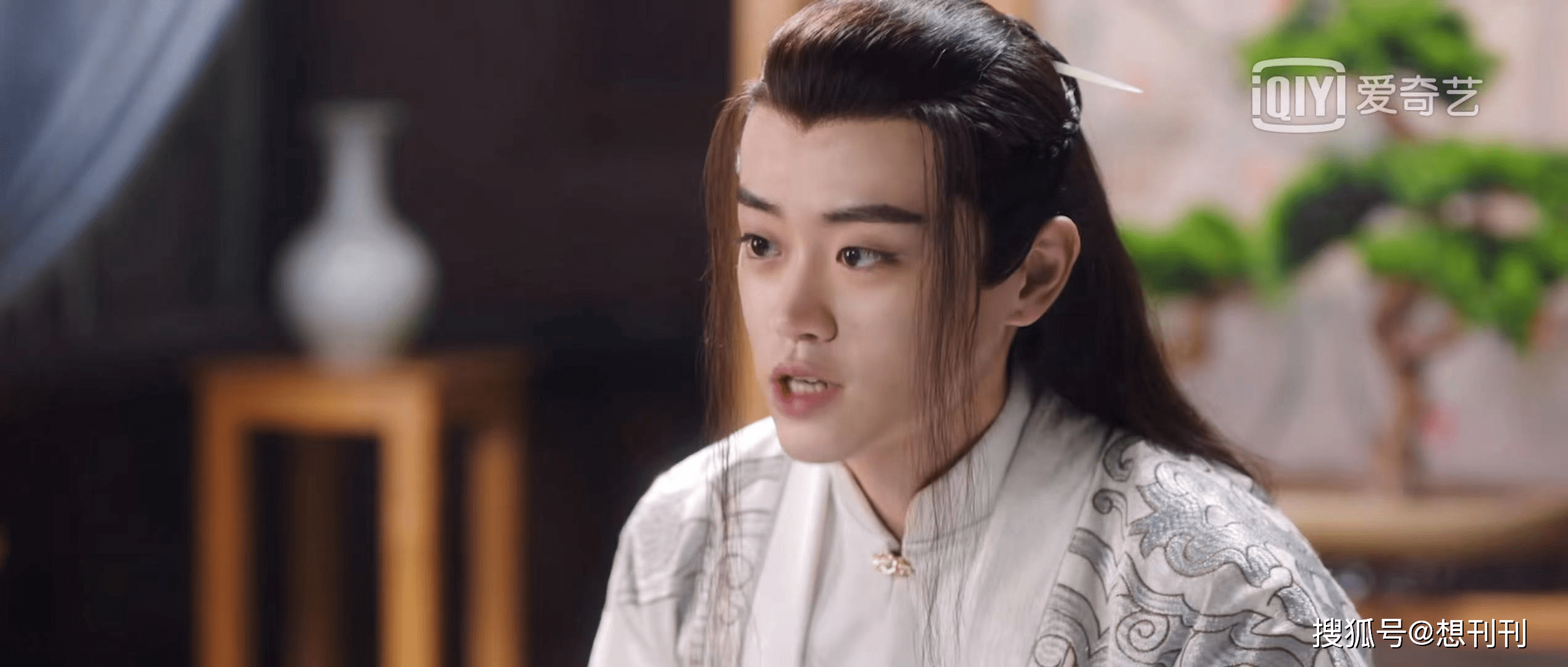 什么|五毒俱全！网剧主角配角一个比一个辣眼睛，整容崎岖超龄演技差…