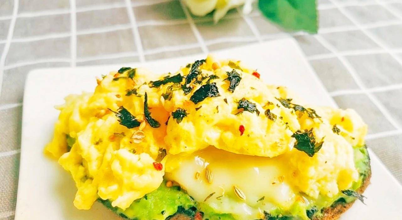 人体|3个“早餐误区”你踩坑了吗?如果天天吃,热量高易发胖,别不懂