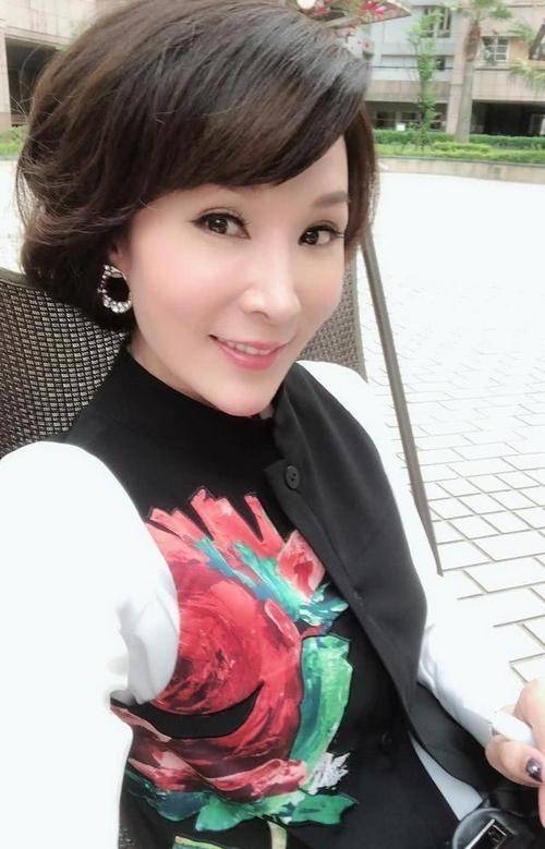 "古装第一美男"焦恩俊:爱家顾家重情重义,两次离婚太无辜_黄宛林