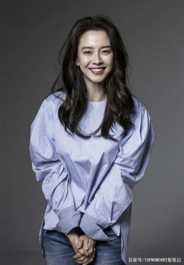 蓝色 Runingman永远的一姐,韩国的素颜女神,40岁被封“冻龄尤物”