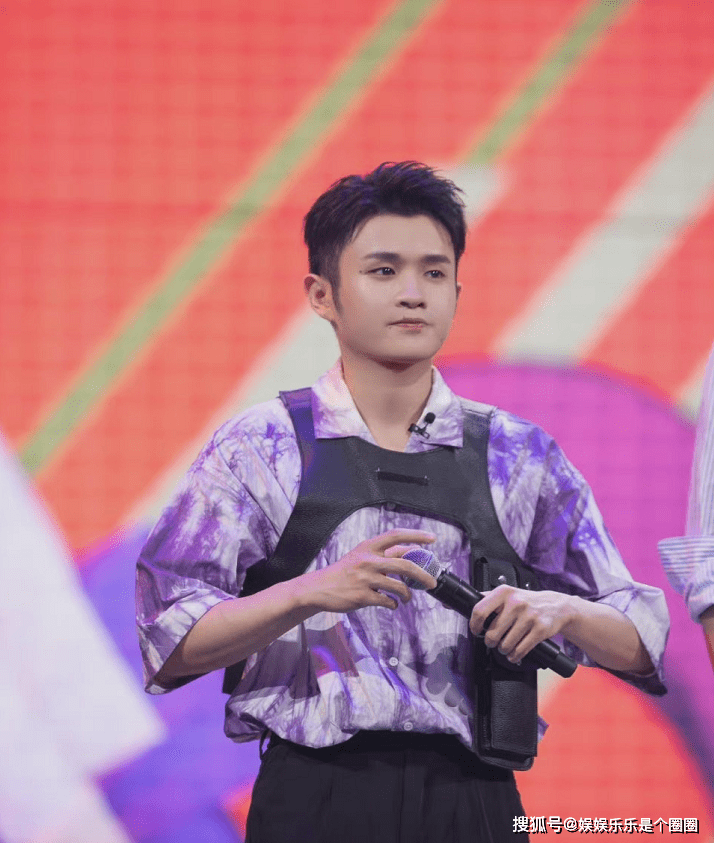 下水|王勉正式宣布退出《脱口秀大会》,试想王勉不退赛那要怎么办呢?