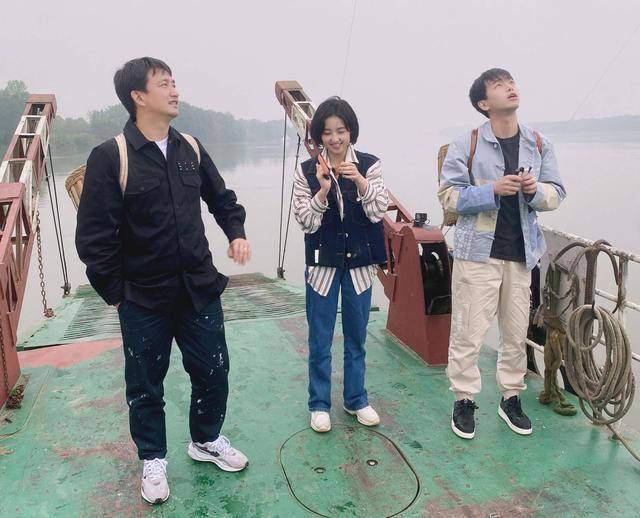 邓超|同期上线，播放量、口碑被《向往5》碾压，《奔跑吧9》输在这三点2