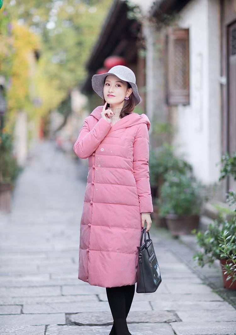 廓形 羽绒服烂大街，今年冬天穿这件，温暖又显气质出众！