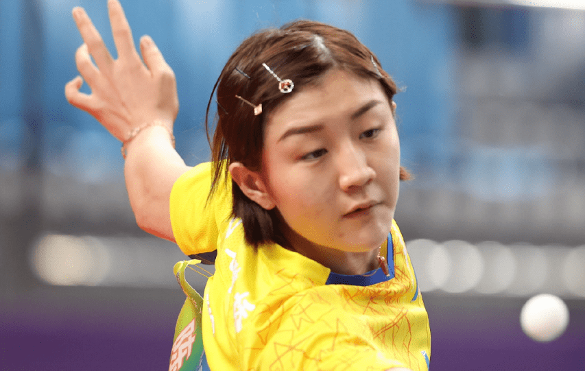 全运乒乓球女单8强出炉！刘诗雯陈梦轻松晋级，王曼昱苦战过关