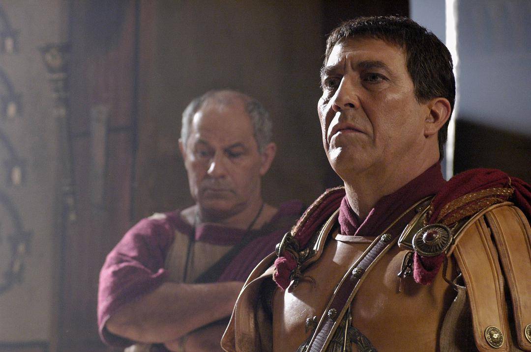 放在同一层次的美剧,因为二者都是根据真实事件改编,之所以把《罗马》