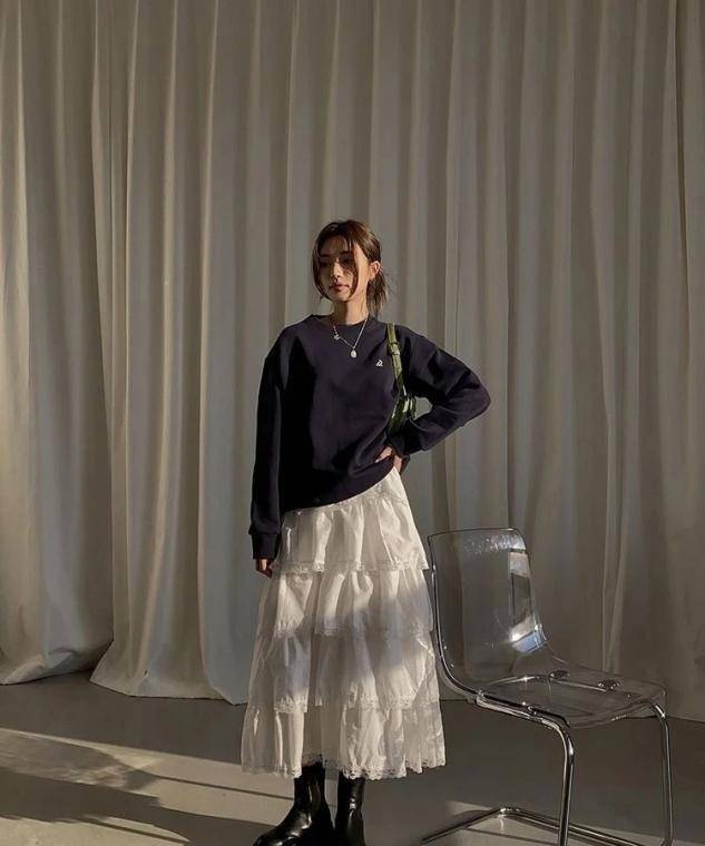 卫衣 女人不管多少岁，尽量拒绝这5种“大妈式穿搭”，俗气显廉价