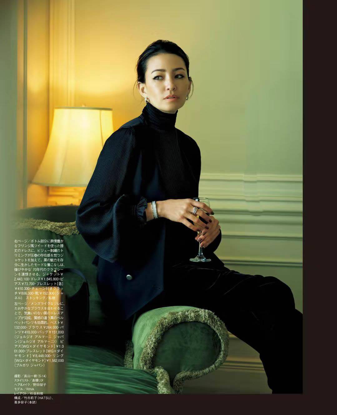 曲线 穿对黑色,我有一套!大女人风的“黑色穿搭”大赏,40+女人必学