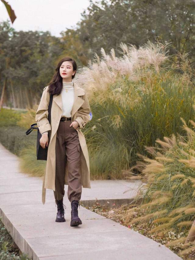 西裤 适合30岁女人的日常通勤风穿搭,简约大方有气质,普通人穿也好看