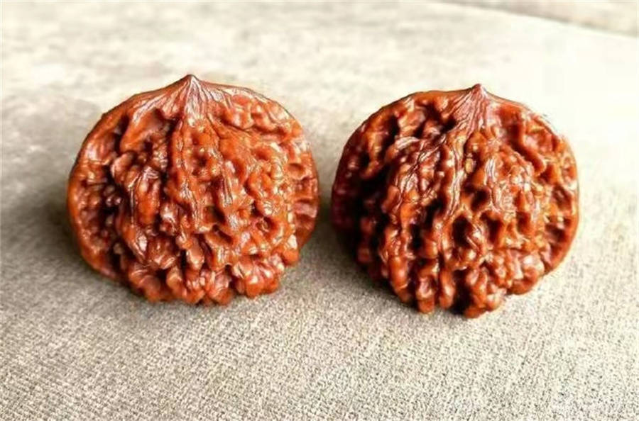 解惑l“文玩核桃”核桃不是吃的吗？有人居然玩出了112w！_搜狐网