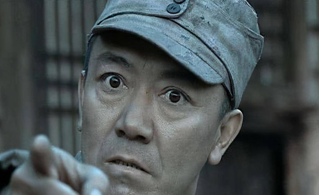 原创亮剑3有多雷艰苦抗战的年代高伟光抽雪茄喝咖啡