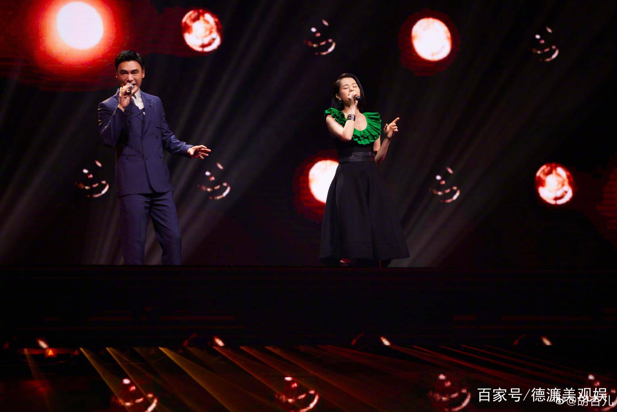 胡杏儿 大湾区中秋晚会：温碧霞露肩妩媚，赵丽颖又仙又欲，舒淇惊艳全场