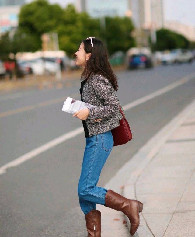 服装 爱美的女人没有年龄界限,只要会穿衣搭配,照样可以美得肆无忌惮