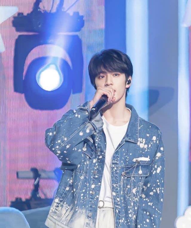 地区|时代少年团老幺刘耀文16岁了！海内外粉丝多种形式送祝福