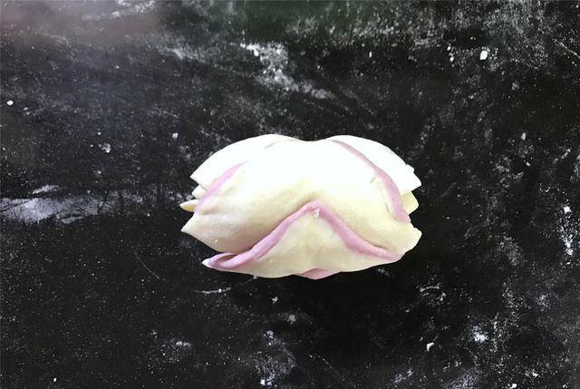 做法|孩子不爱吃早餐，试试新做法，松软好吃又好看，一出锅就吃2个