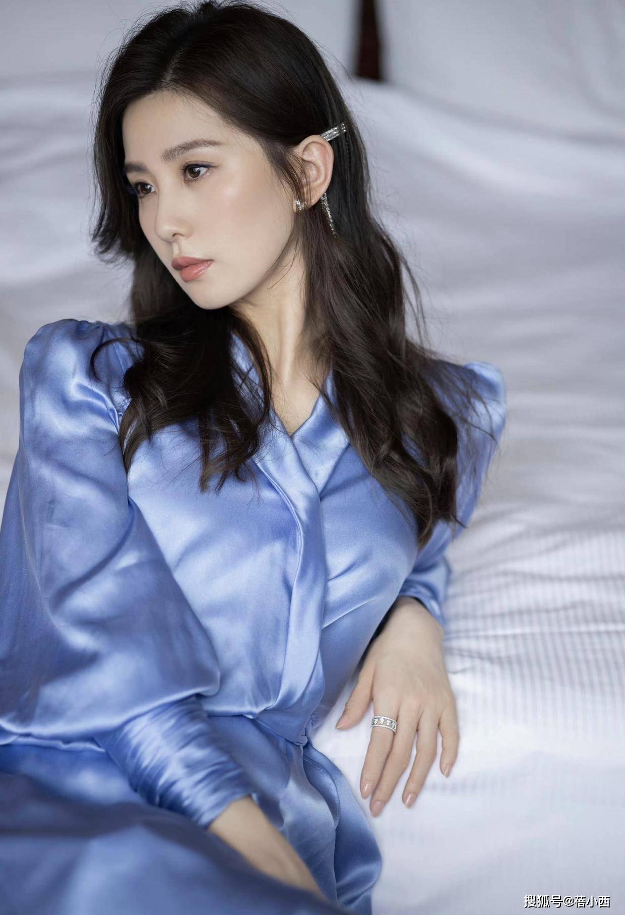 灯笼 有一种高级感叫刘诗诗穿真丝连衣裙，明明很简单，她却穿出国际范