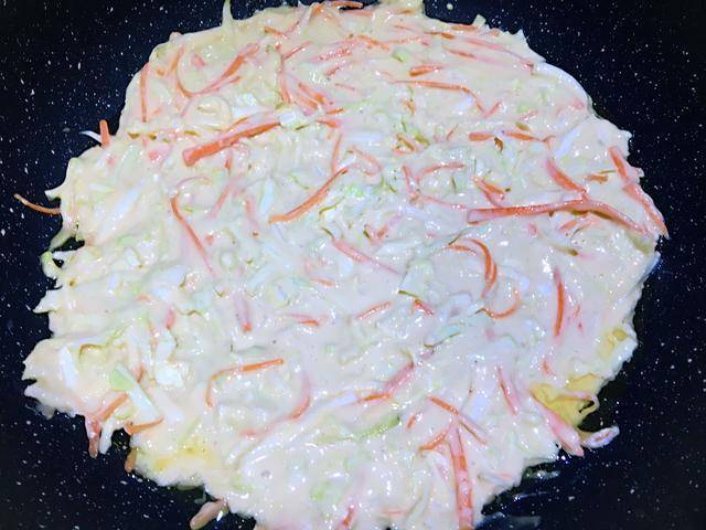 煎饼|早餐吃蔬菜蛋饼,营养又省时,几分钟搞定,再也不担心吃不上早餐