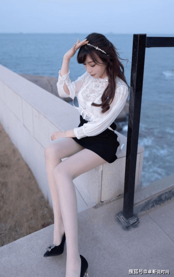 整体 小姐姐一整套蕾丝穿搭，有你喜欢的吗？网友：收藏了