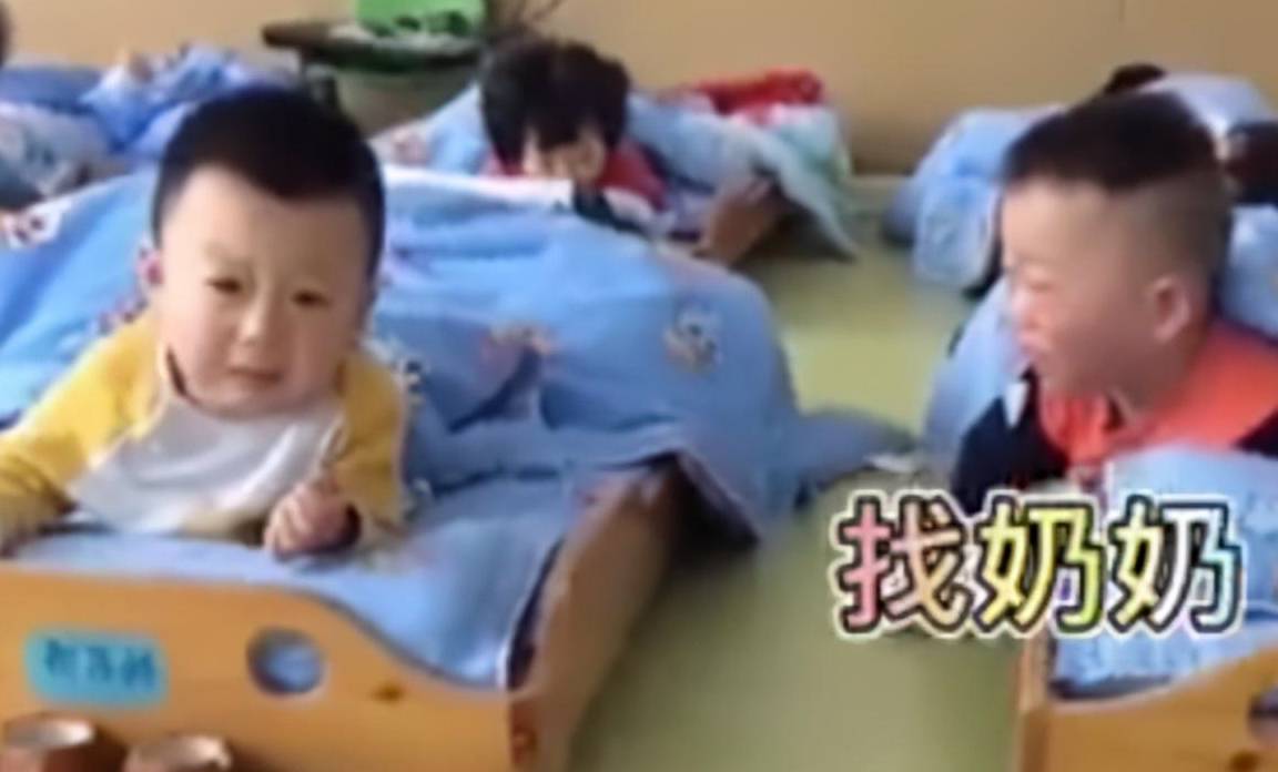 事情|幼儿园宝宝“灵魂对话”火了,睡觉前疯狂抬扛,网友:三观不合啊