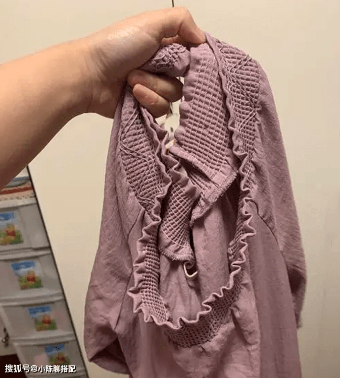 衣裳 40岁的女人,在穿搭上要懂得断舍离,这8点依着做就很好