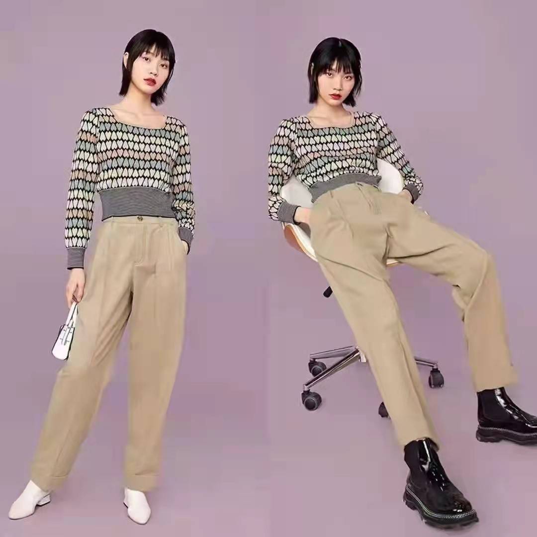 卫衣 秋装如何穿出高级感?解锁这3种单品的穿搭密码,让你轻松美出圈