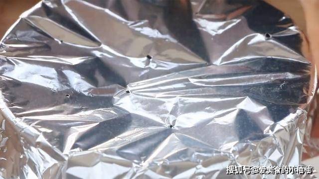 做法|教你1碗面粉4个鸡蛋做蛋糕，不用烤箱不用电饭煲，新手一次成功