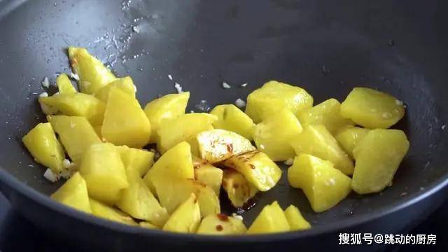 土豆的做法大全不要油炸 aa11d25afe604253a40d88c00bed3cd7.jpeg