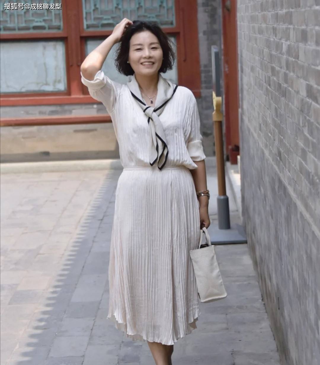 原创五十多岁的女人会不会穿衣看这三点就知道和长相身材关系不大