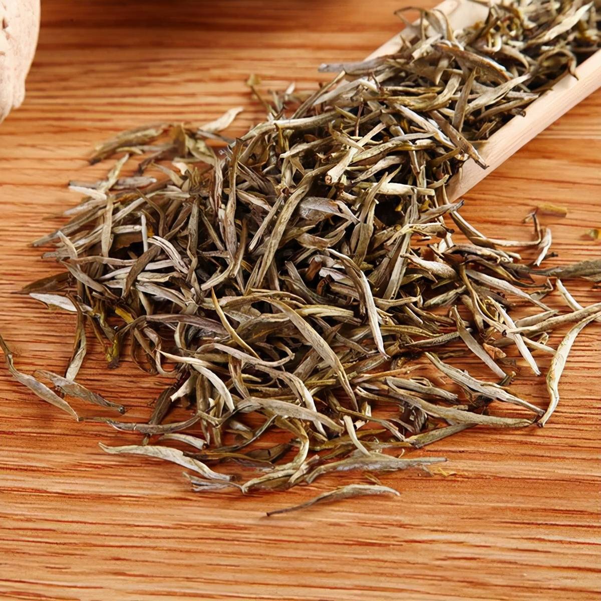 白茶和岩茶哪个好喝个中滋味需自己品尝