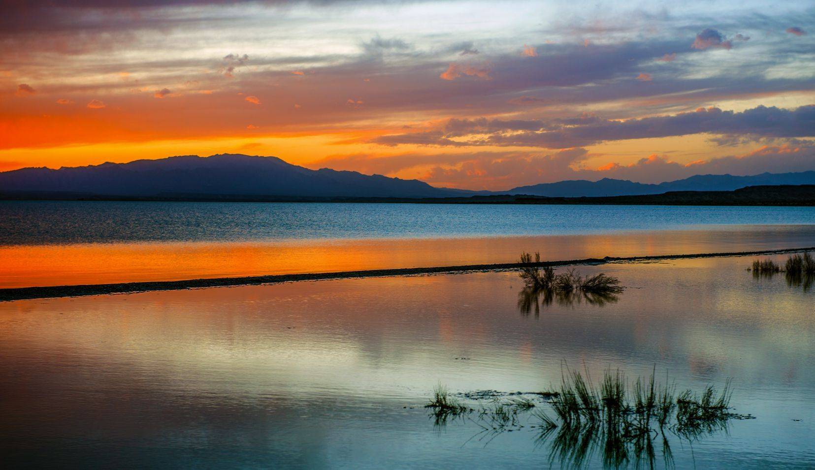 青海知名度最高的小城,被诗和歌带火的德令哈,你了解多少?