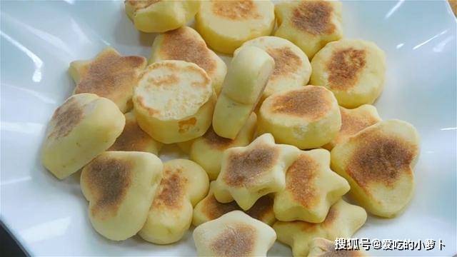 小孩|两个鸡蛋，一把面粉教你做无水无油的小零食，健康美味，很简单