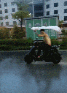 搞笑GIF：讓你們感受一下 單身30年的大師級手速 搞笑整蠱 第38张