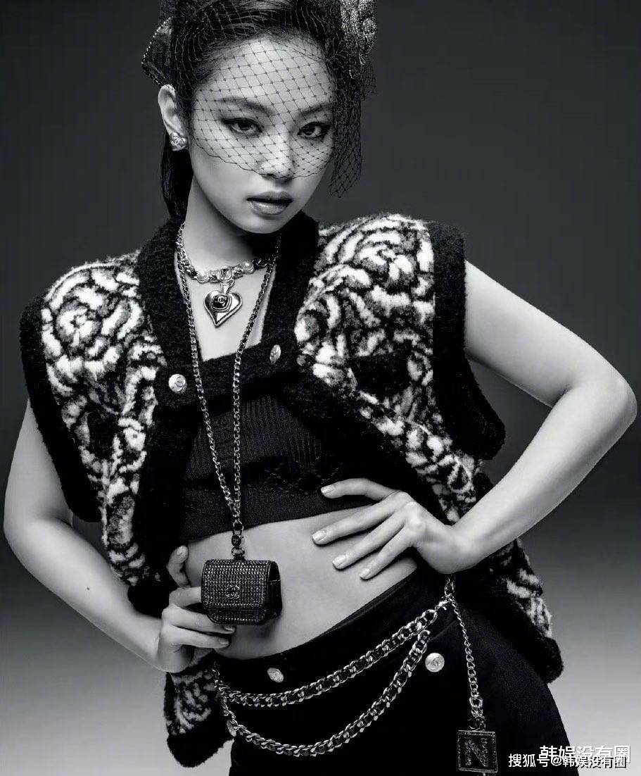 品牌 Jennie香奈儿画报被赞高贵、时尚,也被吐槽:衣服太丑