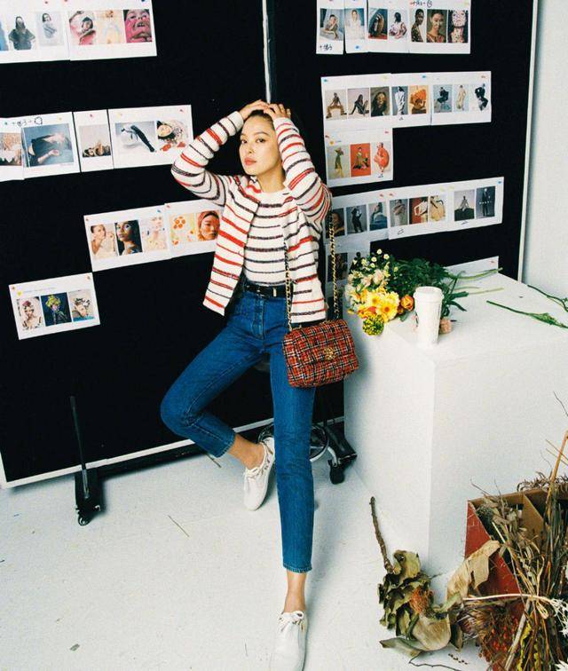 高跟鞋 辛芷蕾气质果然不同,粉色外套甜美个性,玫红色高跟鞋也轻松驾驭