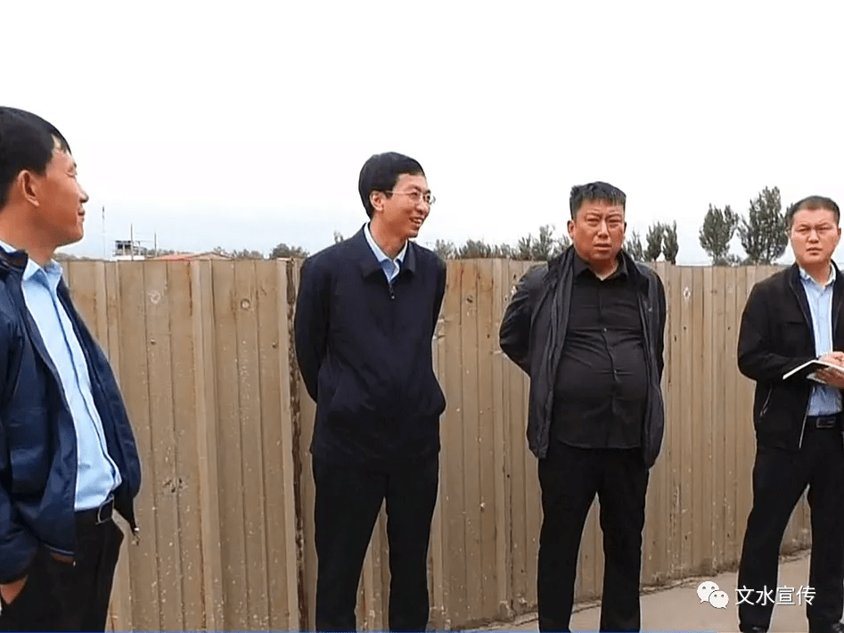 王峰一行先后来到胡兰镇保贤村,南胡村,南安镇杨乐堡村,西社村,南白村