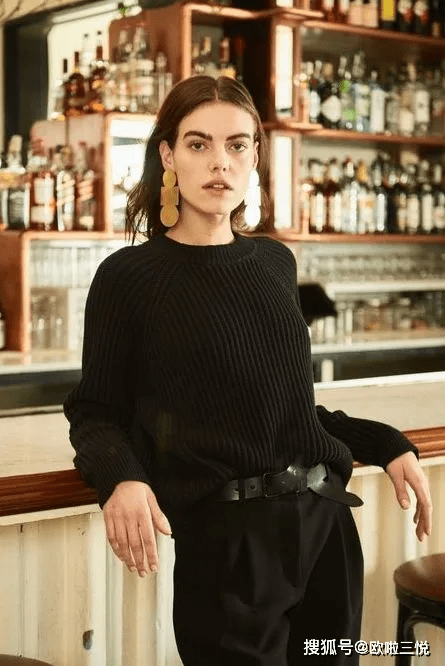 黑色 悦穿搭：全身黑色搭配，照样美又气质